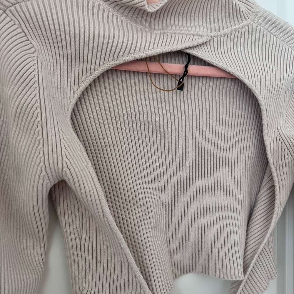 Zara Beige Ribbed Crop Top with Tie-Back - Picture 4 of 8